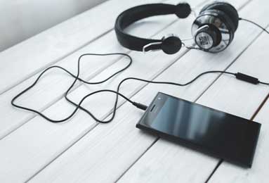 九游体育：让每一次赛场热血都在掌心燃烧