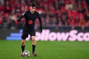 英雄联盟世界赛-黄健翔：佩德里愉快输送炮弹就够了，巴萨年轻人不为自己数据踢球